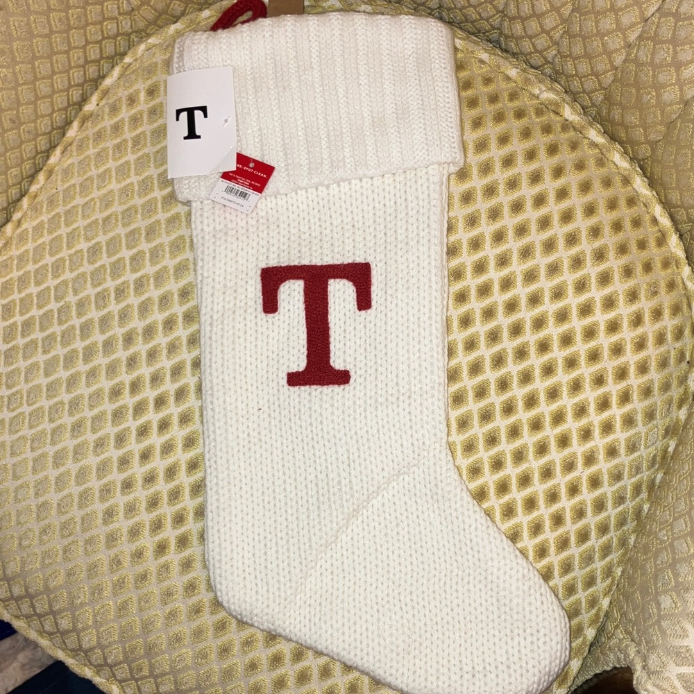 WONDERSHOP WHITE KNIT STOCKING WITH RED T 17 INCH